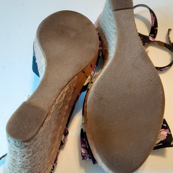 SO Espadrille Peep Toe Purple/Black Floral Wedge Shoe - Picture 4 of 7